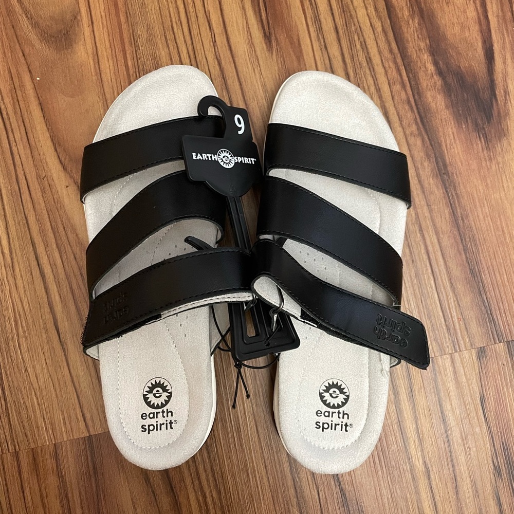 Earth Spirit Black and Cream Slide Sandals